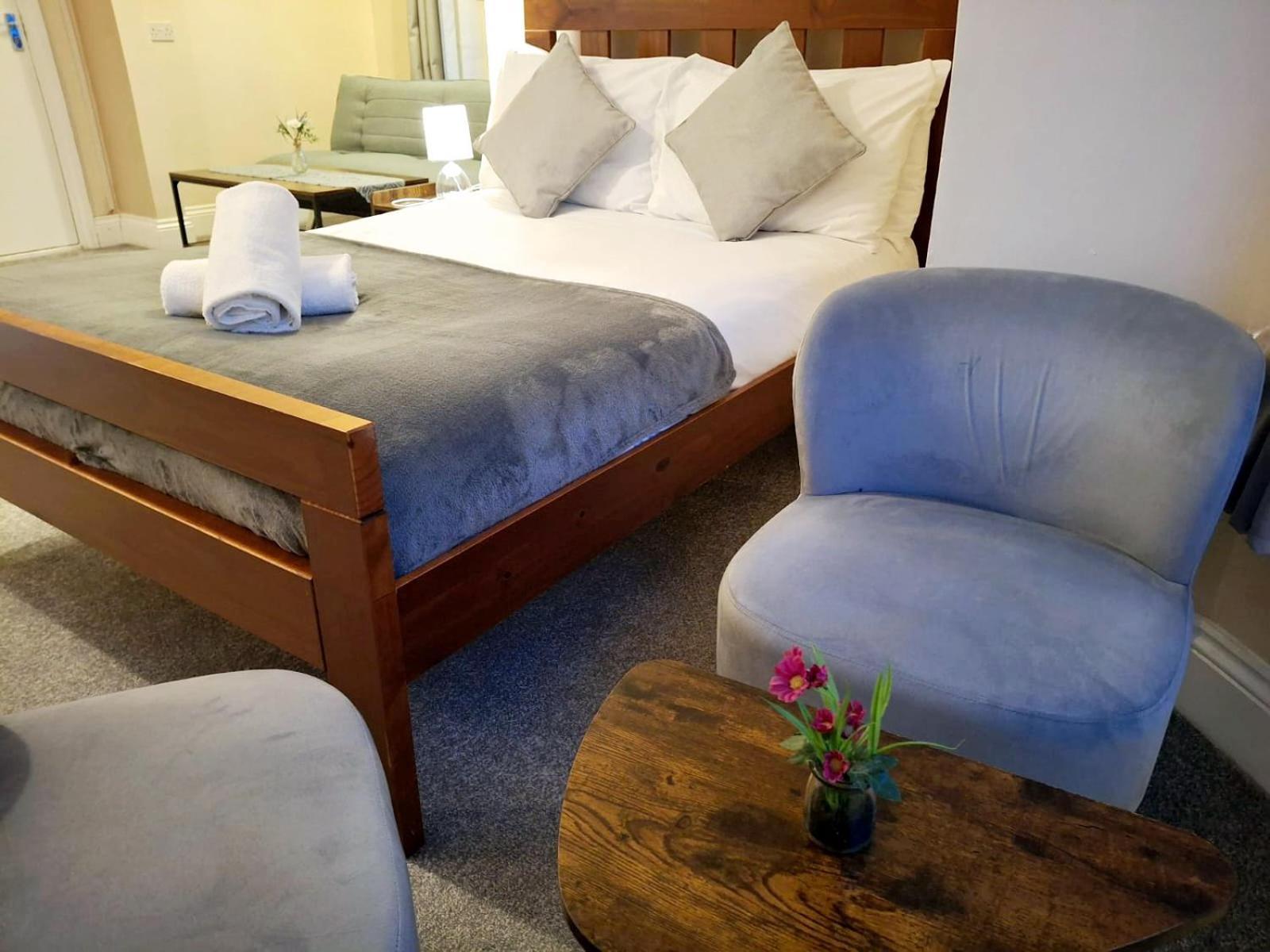 Inn By The Sea, Portsmouth - En Suite Rooms With Or Without Sea View, Onsite Ev 22Kw Exterior photo