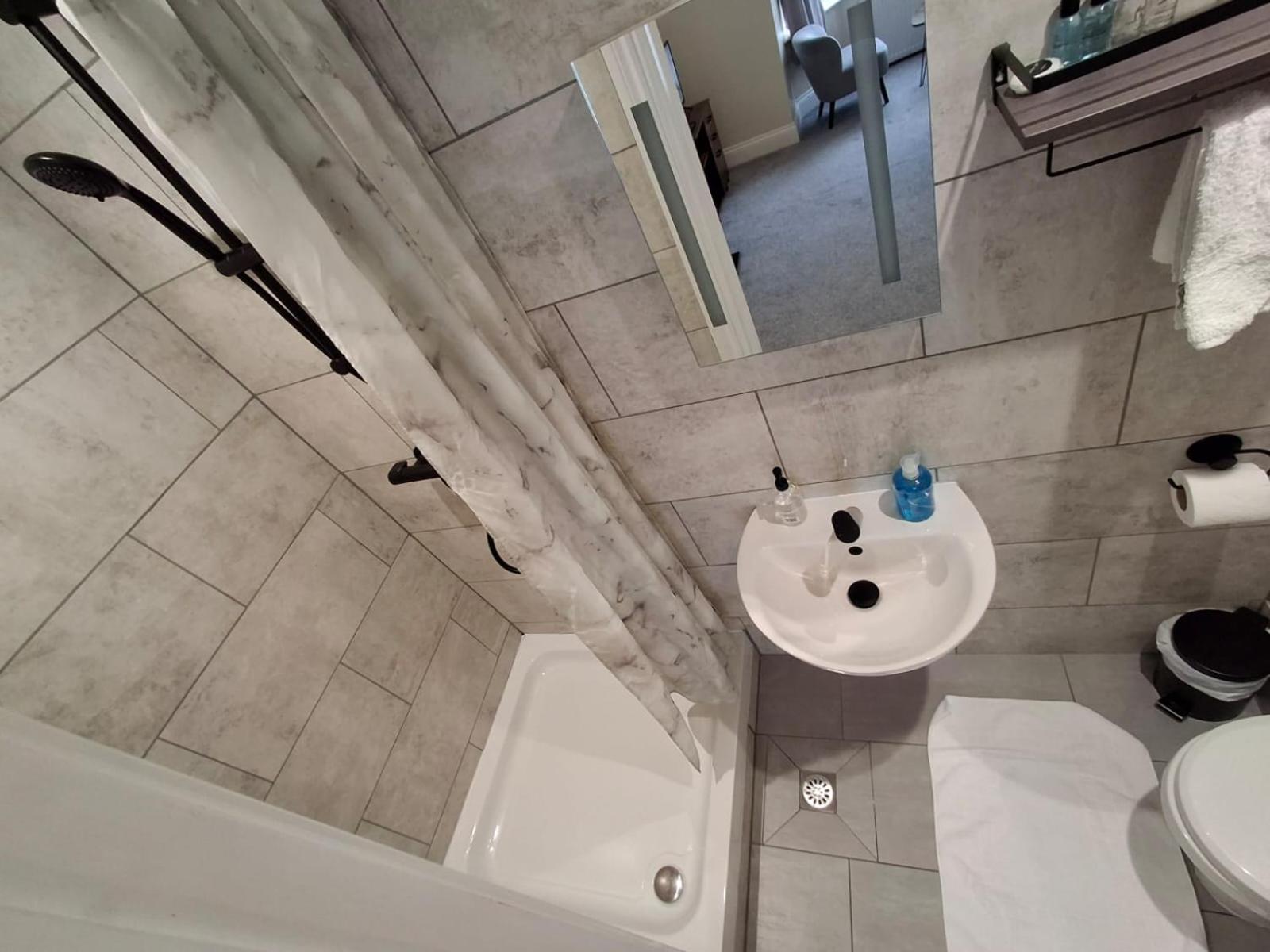 Inn By The Sea, Portsmouth - En Suite Rooms With Or Without Sea View, Onsite Ev 22Kw Exterior photo